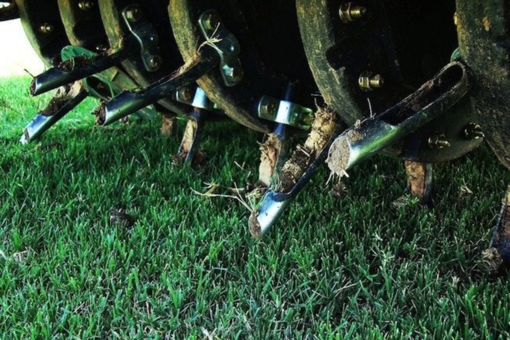 mechanical-core-aeration